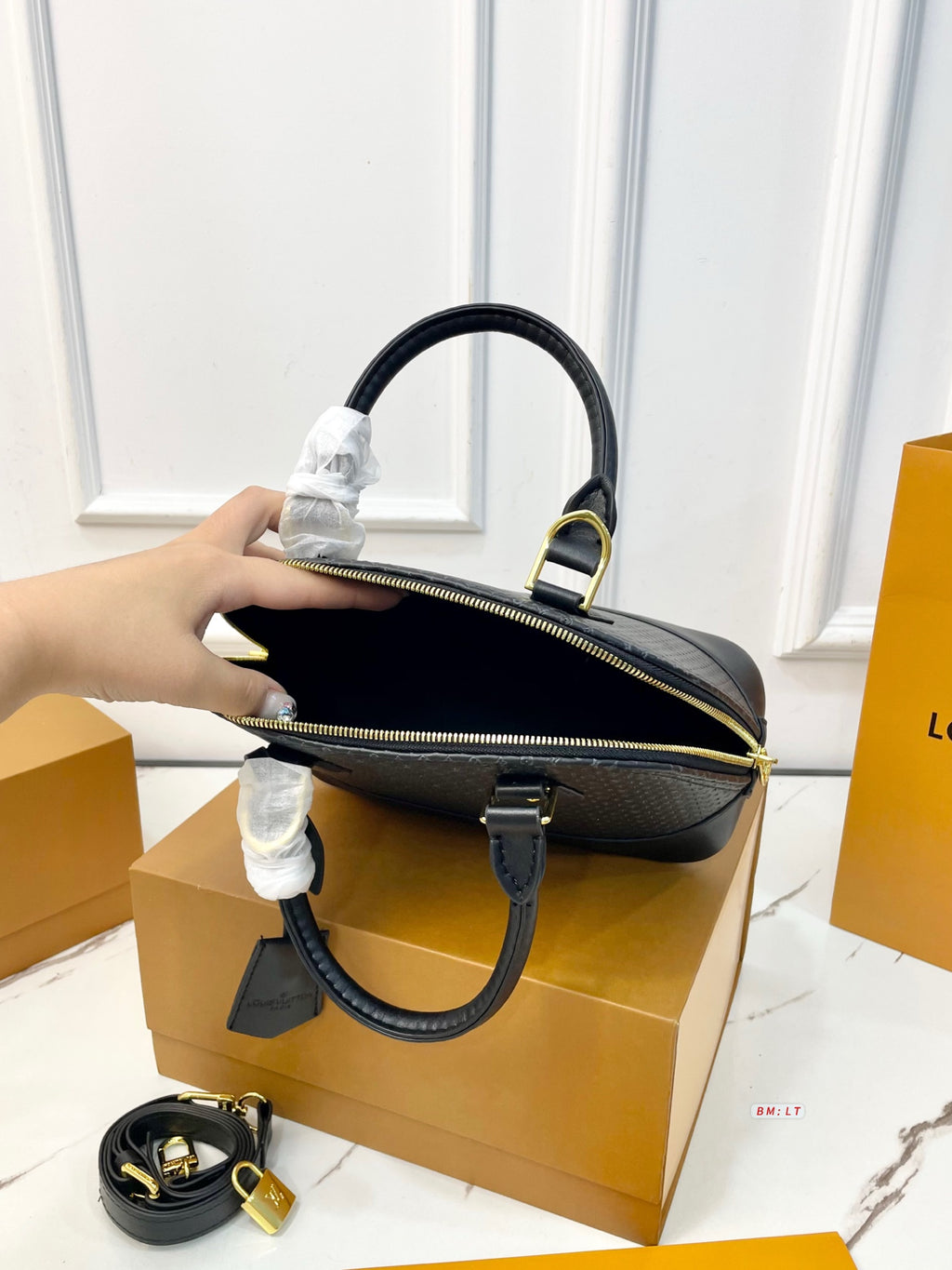Louis Vuitton ALMA السعر مليون و300
