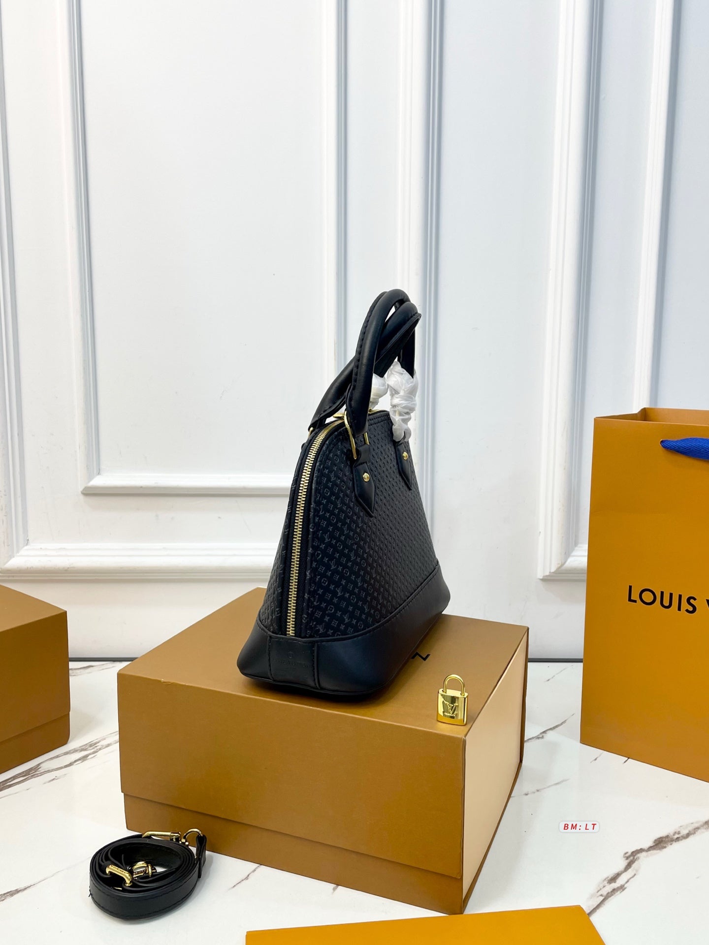 Louis Vuitton ALMA السعر مليون و300